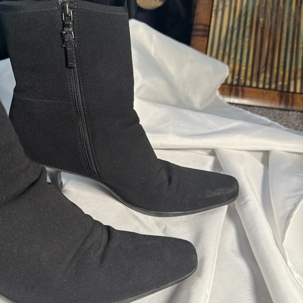 PRADA Italy Black tessuto Nylon Ankle Side. zip Logo size 38 heeled shoes